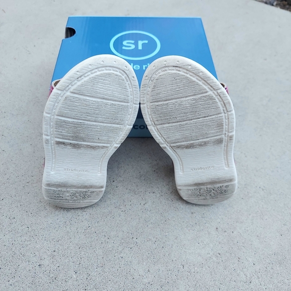 Stride Rite Whitney Toddler Sandal - Picture 11 of 11